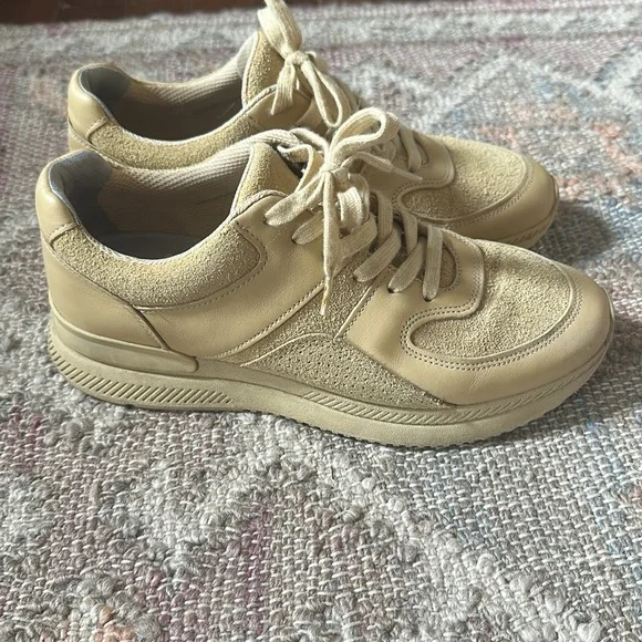 🚨LAST CHANCE🚨 Everlane the trainer sold out suede sneakers cream yellow beige - Picture 3 of 10